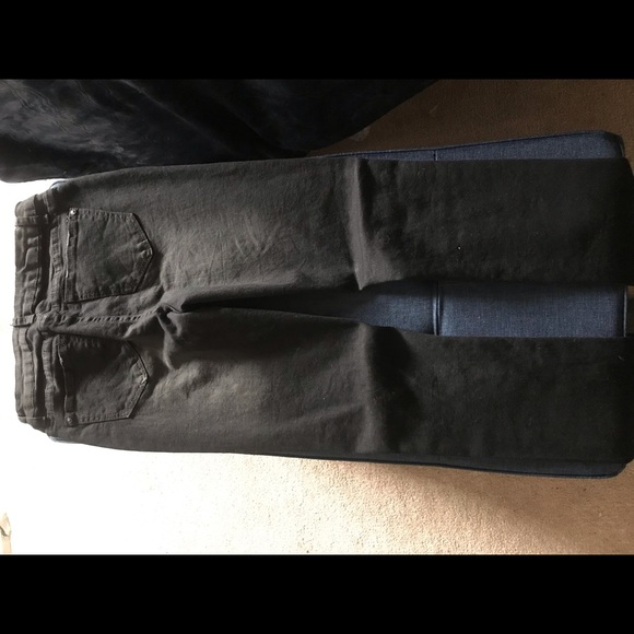 Fashion Nova Jeans - Picture 3 of 4